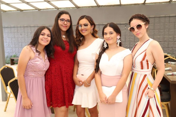 Fraternidad estudiantil de seniors de la Macris School