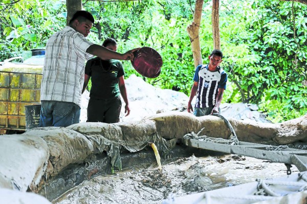 Mineros hondureños claman por reapertura de la mina Cuculmeca