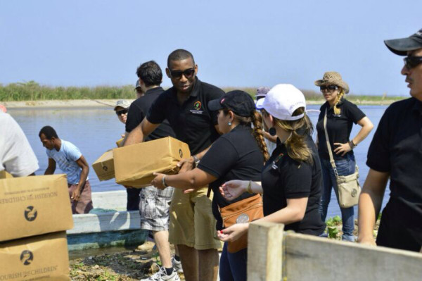 Abastecen el centro de salud de Saraguayna de Puerto Cortés