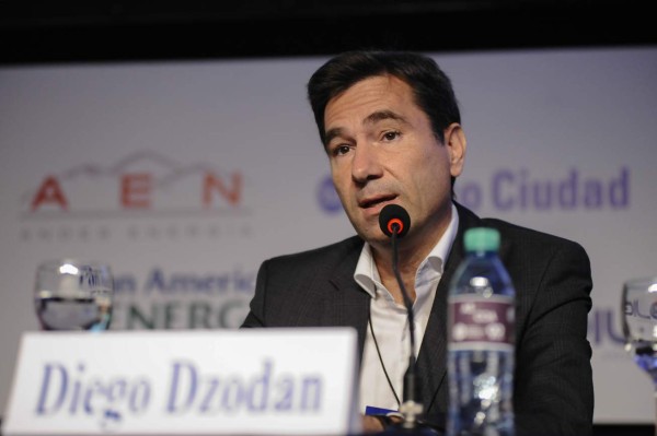 Detienen al jerarca de Facebook en Brasil