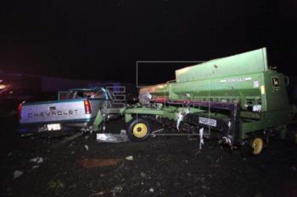 Al menos 18 muertos por tornados en centro-sur de EUA