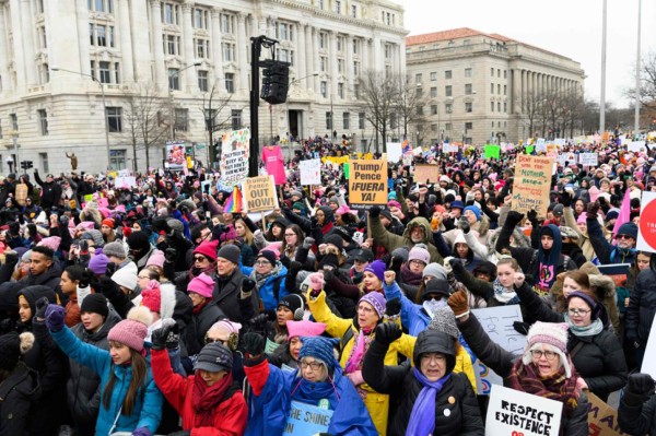 'Un violador en tu camino' marca el paso en la Marcha de Mujeres contra Trump