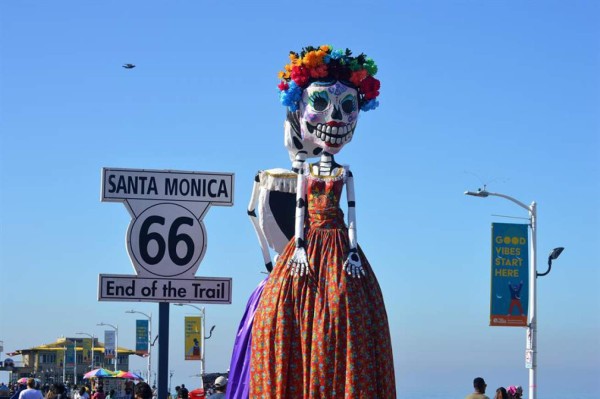 Catrinas gigantes de Nayarit sorprenden en California  