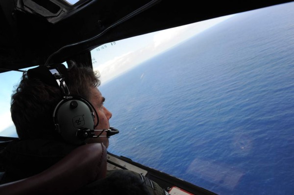 Doblarán la zona de búsqueda del avión MH370 si no lo hallan en el área actual