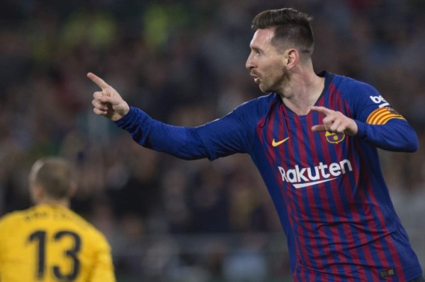 Barcelona golea al Betis con hat-trick de Messi