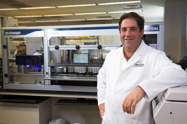 Nueva muestra con saliva busca masificar las pruebas de COVID-19 en EEUU