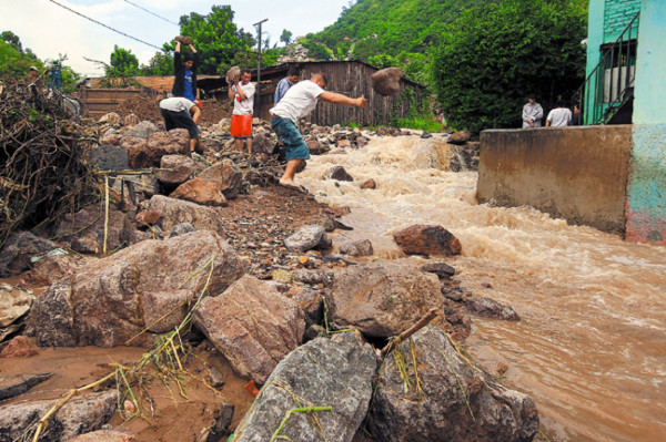 Incomunicadas quince colonias de Tegucigalpa