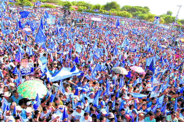 Juan Orlando Hernández pide votar por la seguridad y la paz