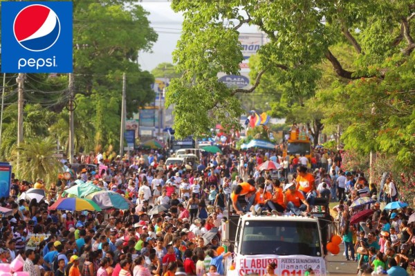 Fotos del ambiente en la feria juniana de San Pedro Sula