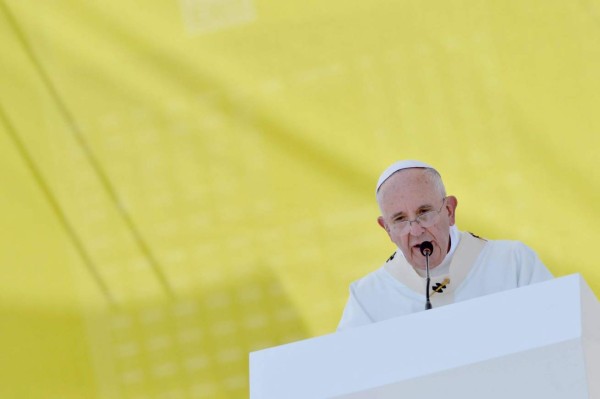 El Papa Francisco, en Bosnia: 'Nunca más la guerra!'
