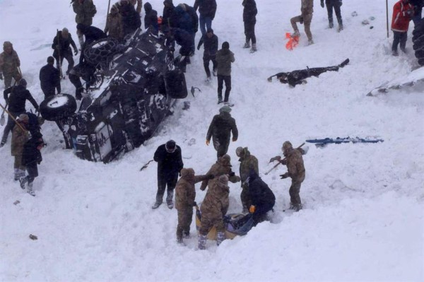 Balance mortal de avalancha en Turquía sube a 21