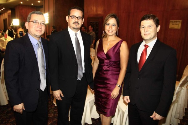 Banquero hondureño Jorge Bueso Arias es homenajeado