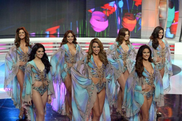 Candidates for Miss Venezuela 2014 beauty pageant are seen during the opening of the contest in Caracas on October 9, 2014. AFP PHOTO/ FEDERICO PARRA