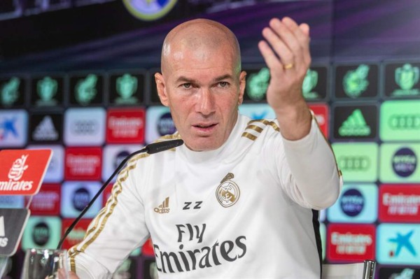 Zidane recuerda que el Barcelona 'va a competir hasta el final'