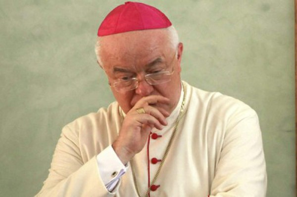 El Vaticano expulsa a arzobispo acusado de pederasta