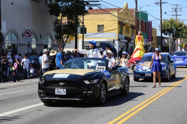 Hondureños en Los Ángeles festejan su Independencia