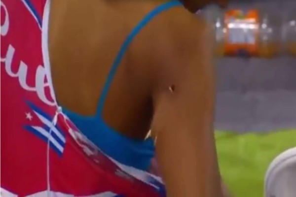 Se le incrusta una astilla de madera a ciclista en Juegos Panamericanos