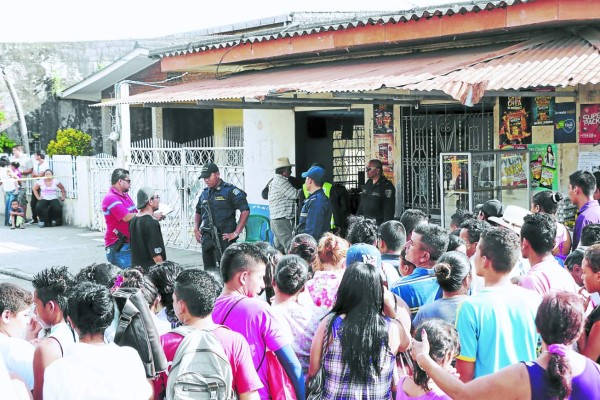 Matan a mujer en negocio de ropa en El Progreso