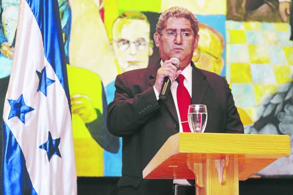 Comisión conocerá reformas de las escuelas normales de Honduras