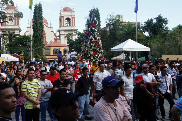 Diversión, precios bajos y cultura en Navidad Catracha