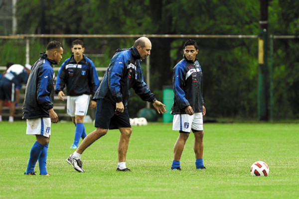 Luis Suárez no quiso responderle a La Volpe