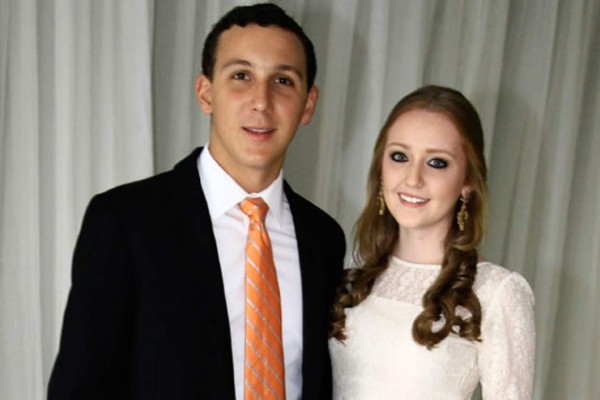 Alumnos de la EIS celebran misa de acción de gracias