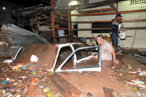 La Niña entra con fuerza destructora a Honduras