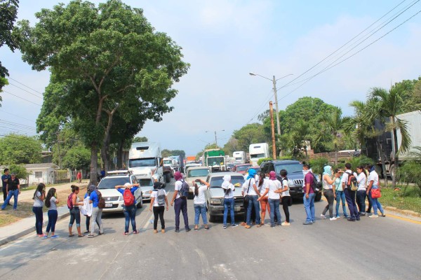 Batalla campal desata cierre temporal del JTR y el Intae