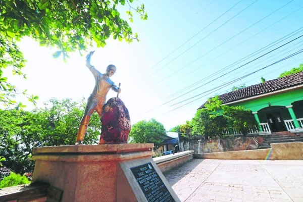 El Corpus, un pueblo que sobrevive por el oro