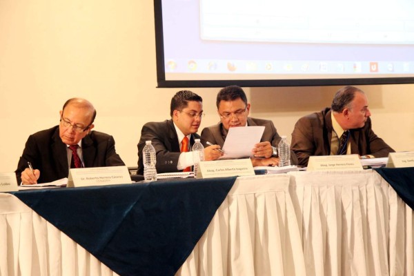 EUA confirma que investiga a candidatos a magistrados