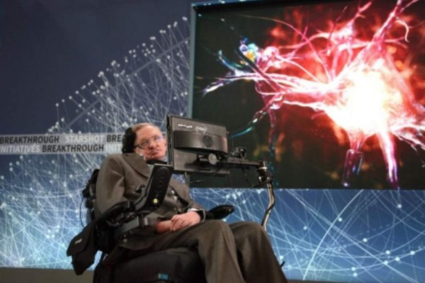 Hawking culpa a Trump por futuras lluvias de ácido sulfúrico en la Tierra