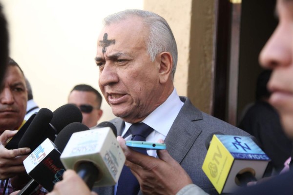 'Espero que la Cuaresma ilumine a los diputados': Mauricio Oliva