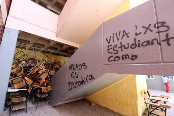 Huelga en la Unah frustra sueños de los estudiantes por egresar