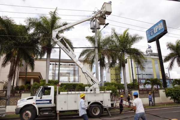 Ajustarán tarifas de la Enee cada tres meses