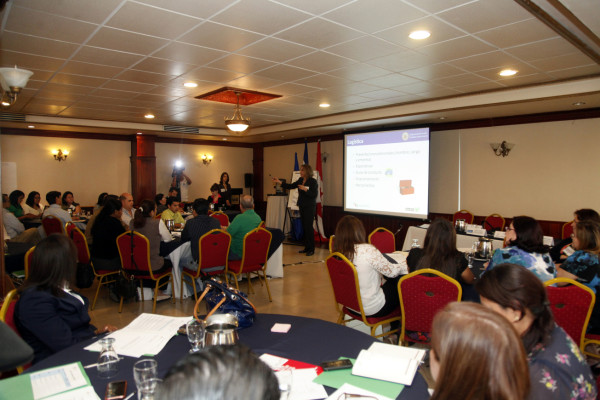 Fortalecen a pequeños y medianos empresarios