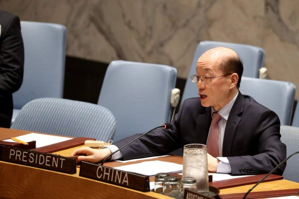 NY001. NUEVA YORK (ESTADOS UNIDOS), 05/07/2017.- Liu Jieyi, embajador de China ante las Naciones Unidas, habla al comienzo de una reunión de emergencia del Consejo de Seguridad sobre Corea del Norte en la sede de las Naciones Unidas hoy, miércoles 5 de julio de 2017, en Nueva York (EE.UU.). EE.UU. va a presentar en los próximos días una resolución para endurecer las sanciones de la ONU contra Corea del Norte en respuesta a su lanzamiento de un misil intercontinental, dijo hoy su embajadora, Nikki Haley. EFE/ANDREW GOMBERT