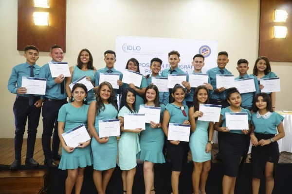 Jóvenes exponen en sus fotografías el lado positivo de Rivera Hernández