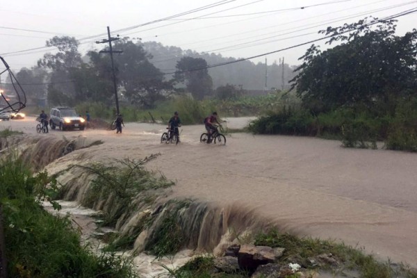 Mujer da a luz durante evacuación en Intibucá