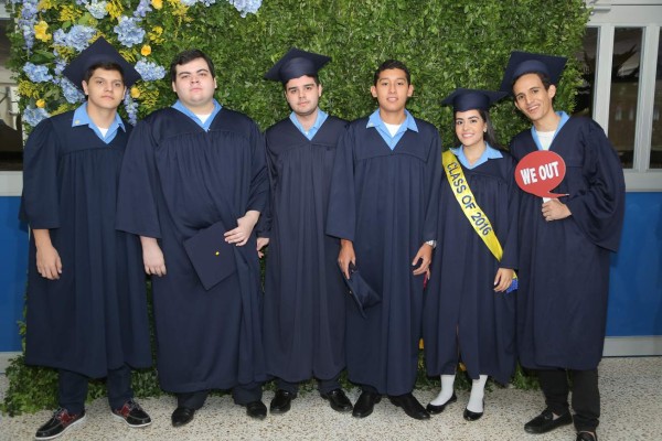 Histórica y solemne fue la graduación de la EIS