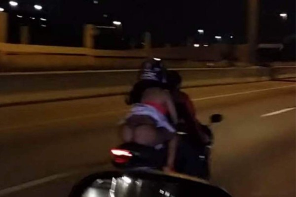 Video: Hombre capta a sexi copiloto que muestra su tanga