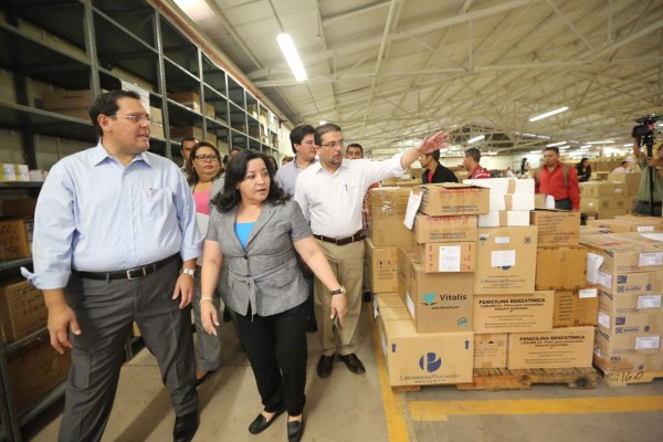 28 hospitales y centros de salud reciben medicinas