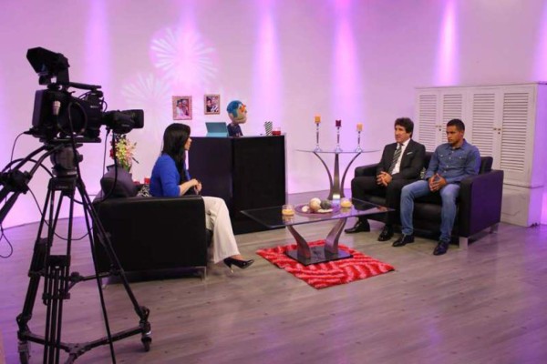 Sexóloga pone en aprietos al técnico del Olimpia