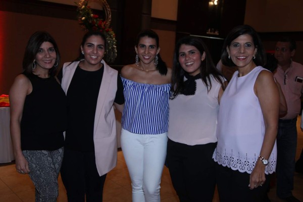 Empresarios inauguran la Expo Juniana 2016