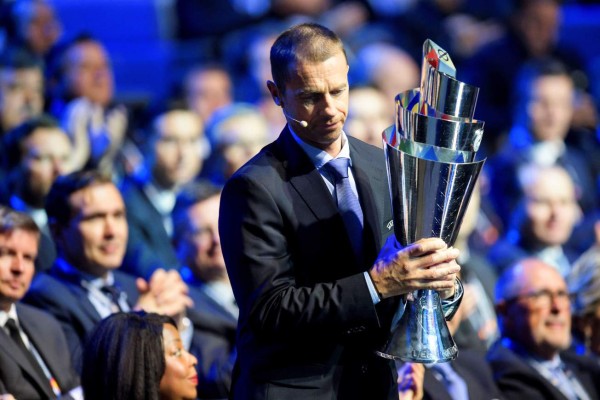 España contra Inglaterra y Croacia en grupo de la UEFA