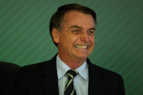 Bolsonaro recibe a Macri en Brasilia con honores de Estado
