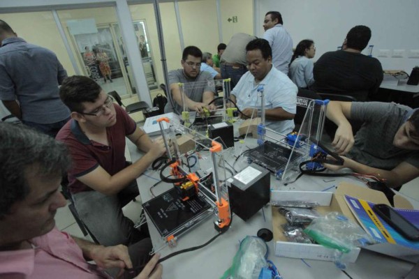 Empresas demandan destrezas como electricidad y mecatrónica