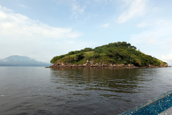 Hay intereses políticos tras isla Conejo: Lobo