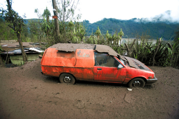 Decretan emergencia por erupción del Pacaya