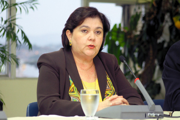 Entre llamas y llanto de recién nacidos