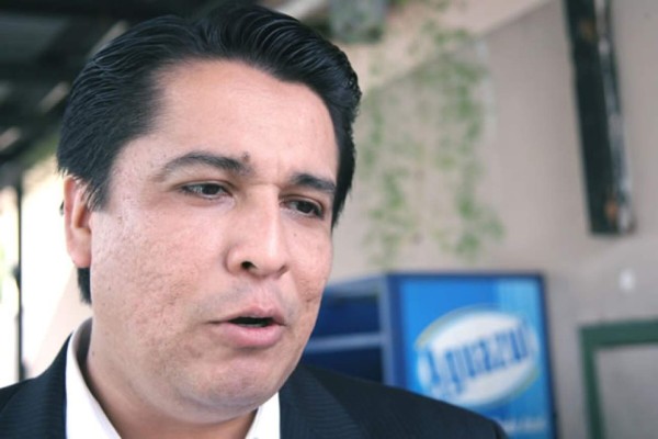 Pastor que 'profetizó' terremoto habla sobre el Diálogo Nacional  